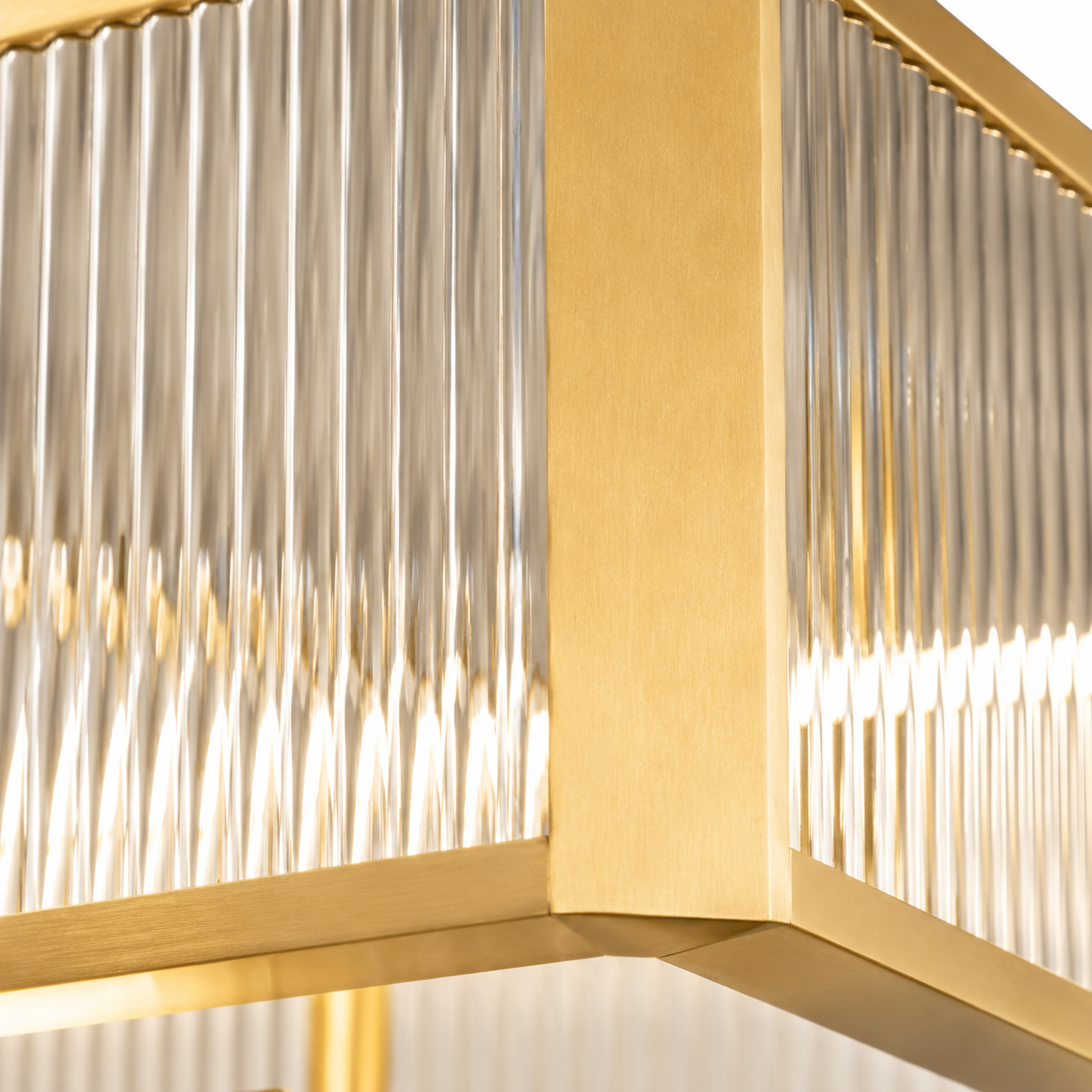 Lustra 3-Tier Linear LED Chandelier